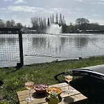 Mobile 2 Au Bord Du Lac, Peche Gratuite Sans Permis Campsite Ardres