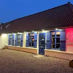 Mobile 2 Au Bord Du Lac, Peche Gratuite Sans Permis Campsite