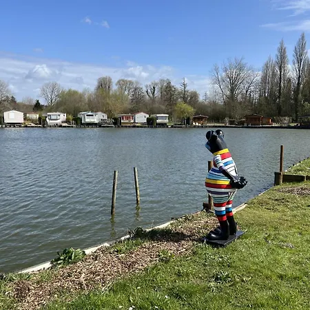 Mobile 2 Au Bord Du Lac, Peche Gratuite Sans Permis Ardres