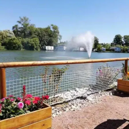 Mobile 2 Au Bord Du Lac, Peche Gratuite Sans Permis Kamp alanı *
