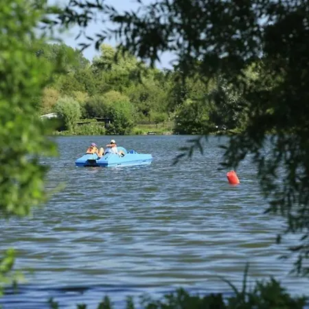 Mobile 2 Au Bord Du Lac, Peche Gratuite Sans Permis