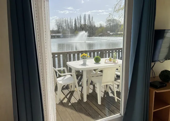 Campingplads Mobile 2 Au Bord Du Lac, Peche Gratuite Sans Permis